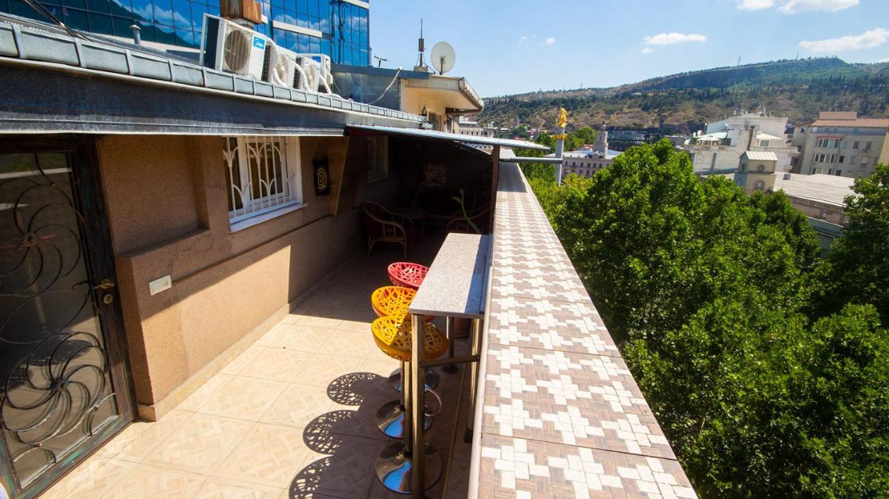 4 Bedroom Apartment On Liberty Square Tbilisi Exteriér fotografie