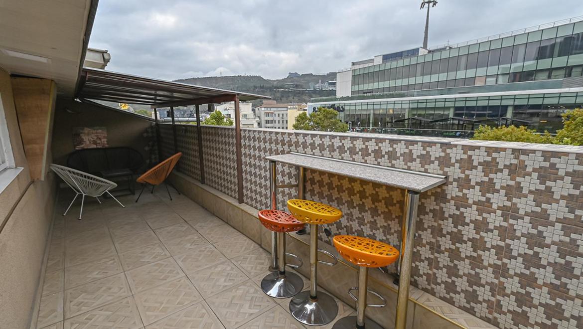 4 Bedroom Apartment On Liberty Square Tbilisi Exteriér fotografie